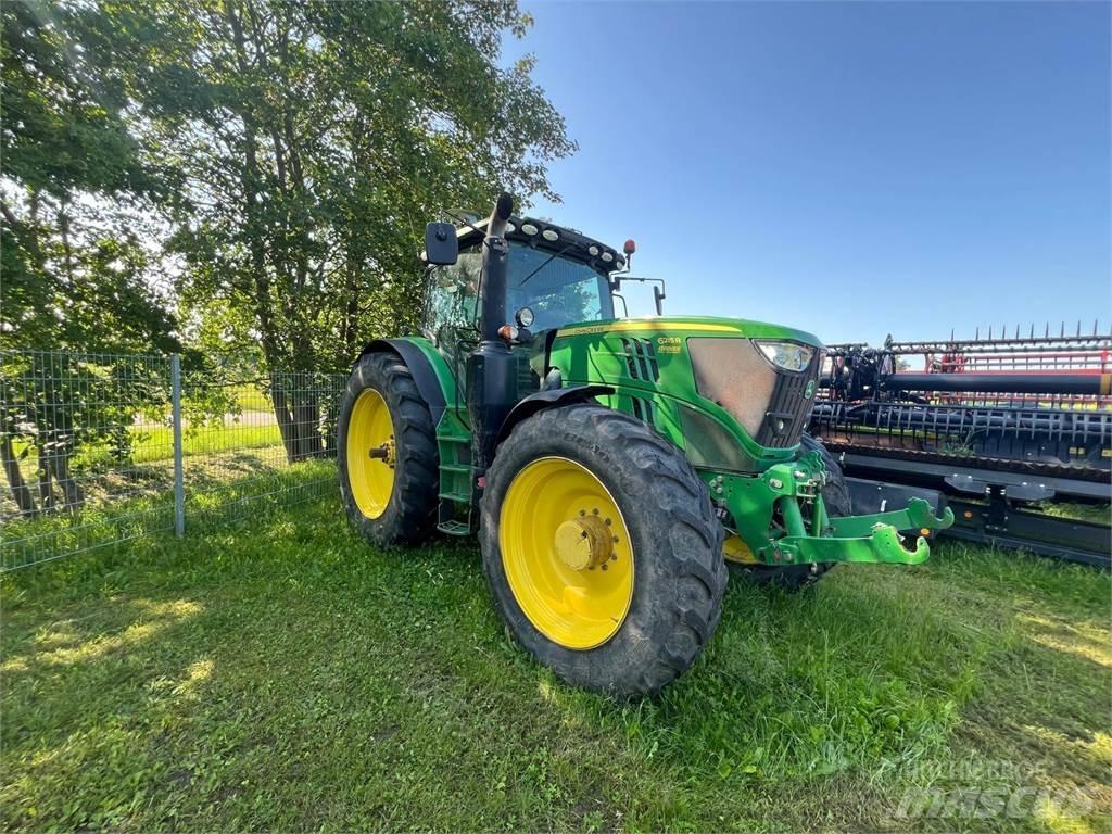 John Deere 6215 R 曳引機