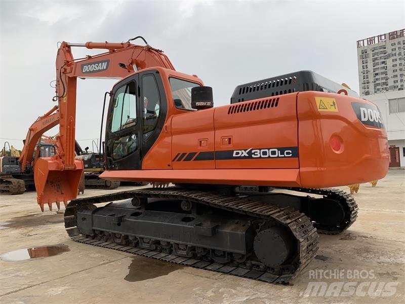 Doosan DX300 履帶式 挖土機/掘鑿機/挖掘機