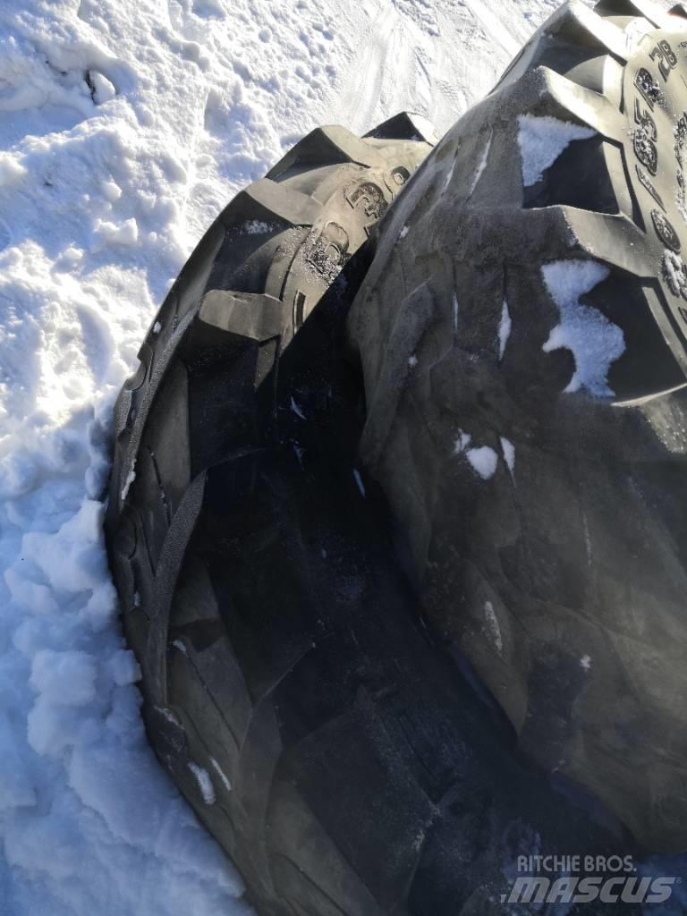 Pirelli 420/85R28 輪胎、車輪和輪圈