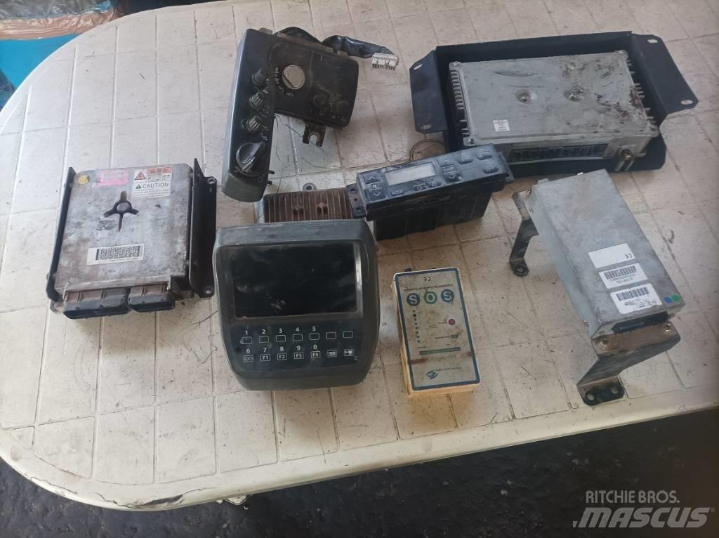 Hitachi ZX 350 LC-6 電子設備