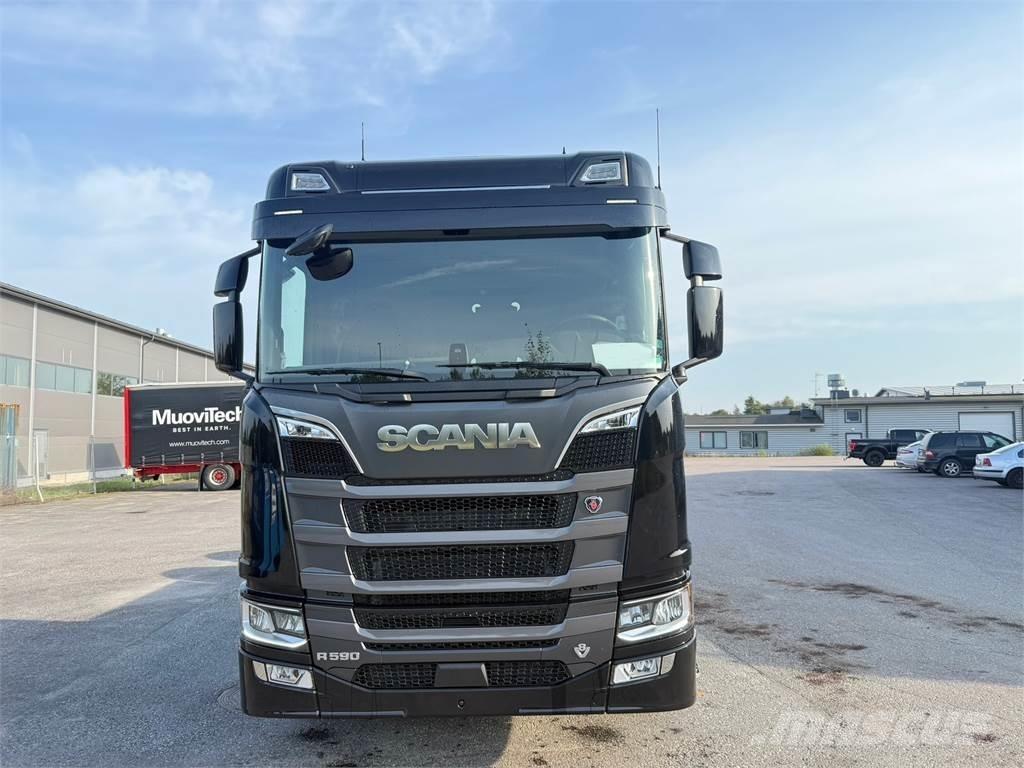 Scania R590 8x4 吊鉤式起重車