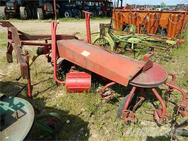 JF CR320 耙與翻草機