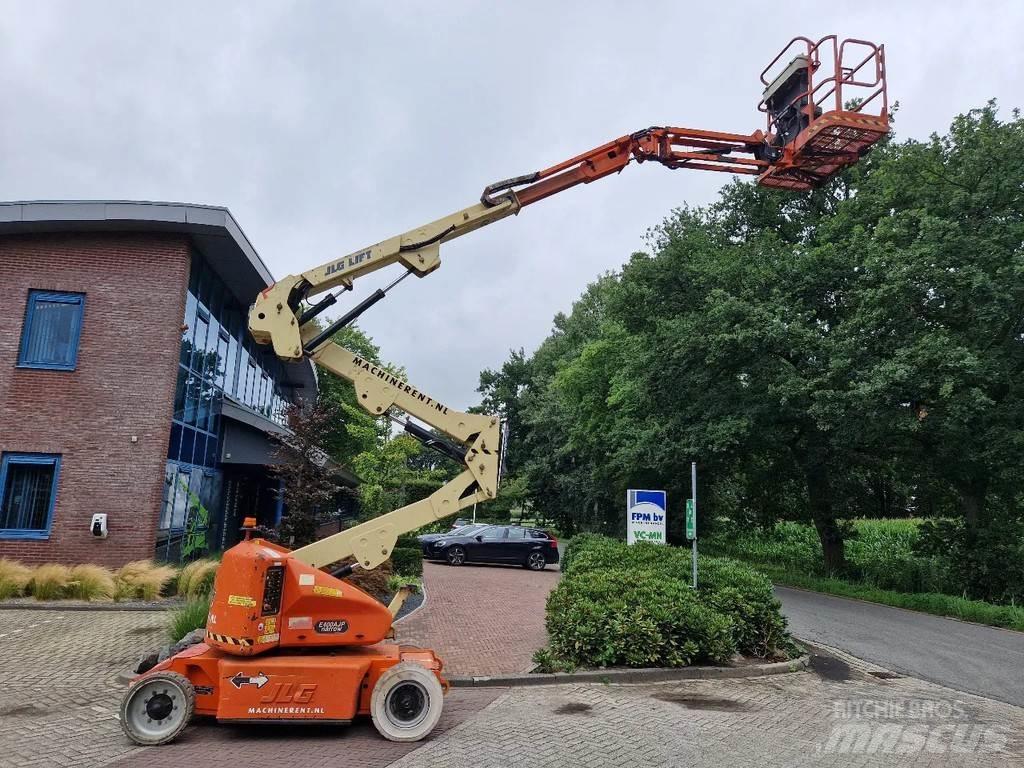 JLG E400AJPN 曲臂高空作業車