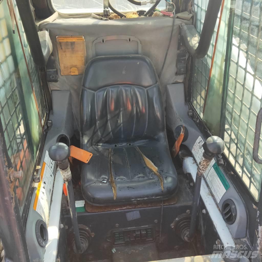 Bobcat S185 滑移轉向裝載機