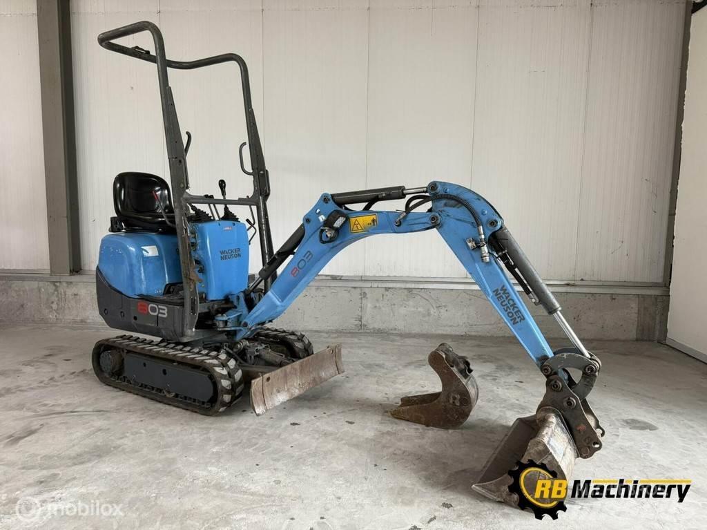 Wacker Neuson 803 小型挖土機/掘鑿機<7t(小型挖掘機)