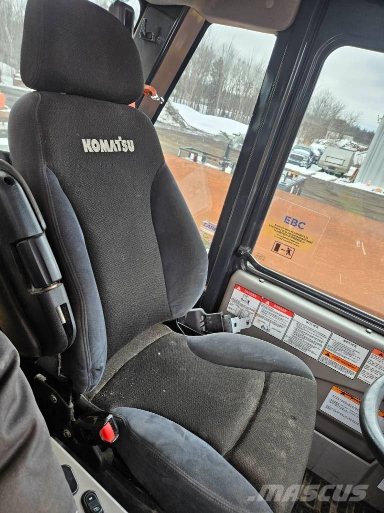 Komatsu HD465-8 側卸礦車