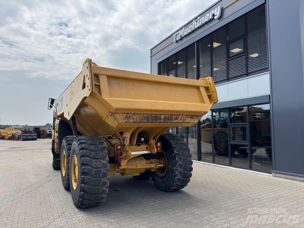 CAT 730 鉸接式起吊車
