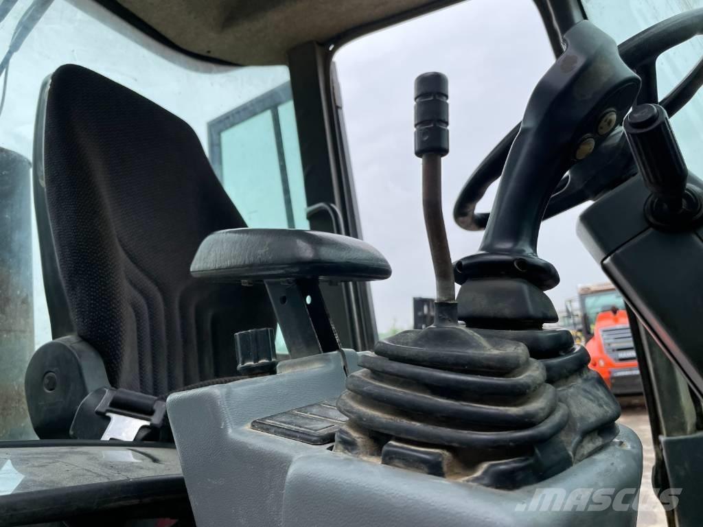 Volvo L 30 ZX 輪胎式裝載機