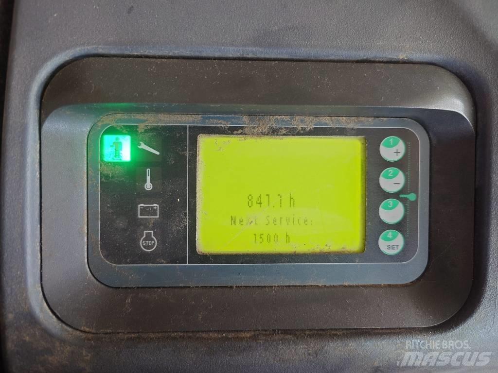 Linde L 12 AP 自走式堆積機