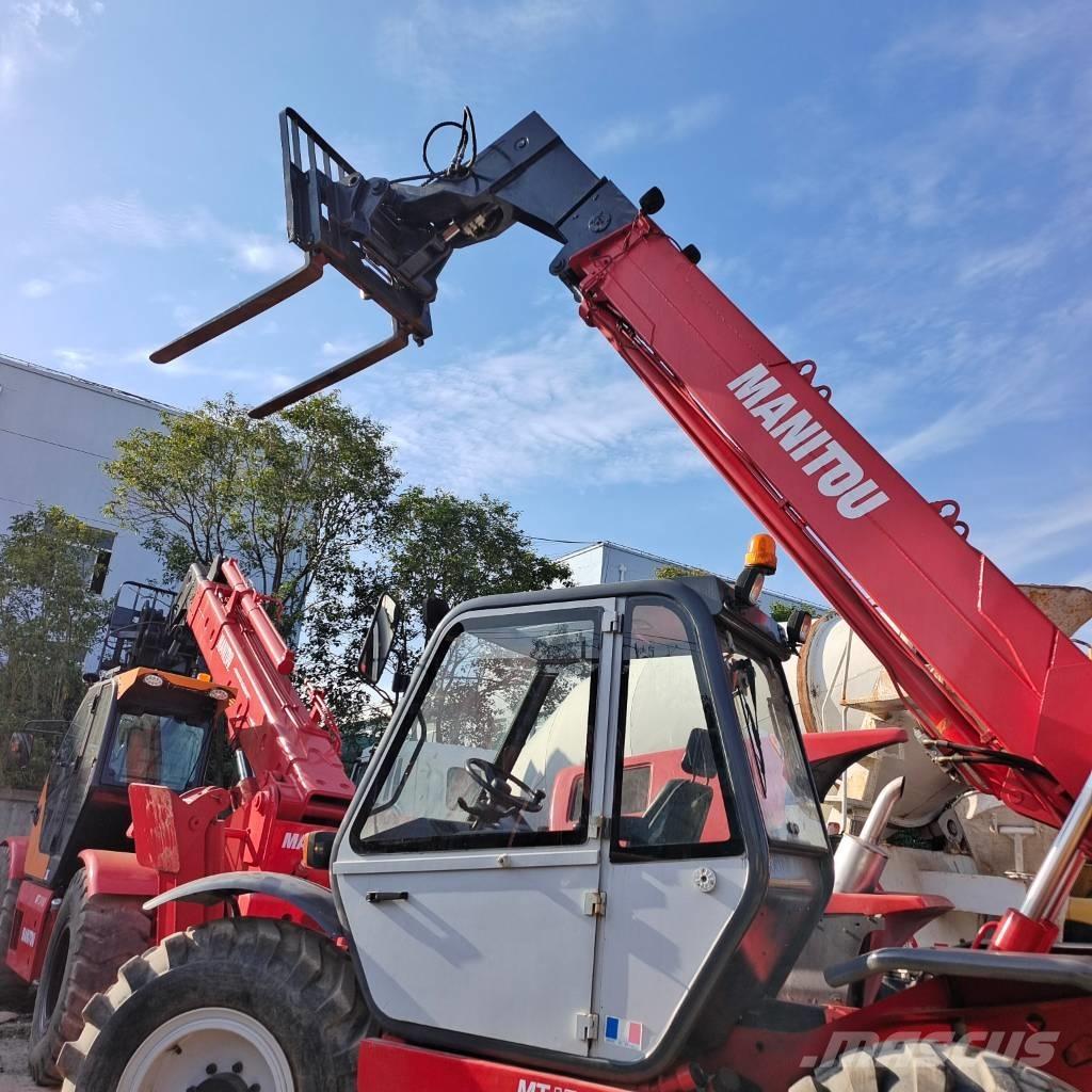 Manitou MT 1240 伸縮臂操作車