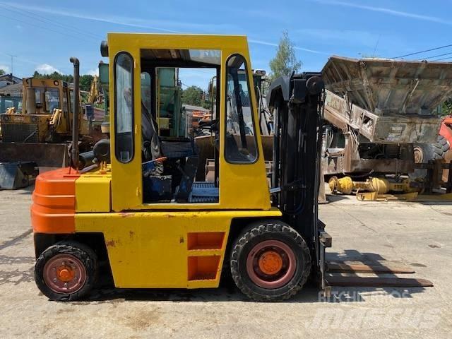 Kalmar DB 3-500 柴油卡車