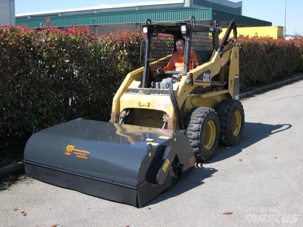 M3 Sweeper Bucket HD 其他地面照料機械