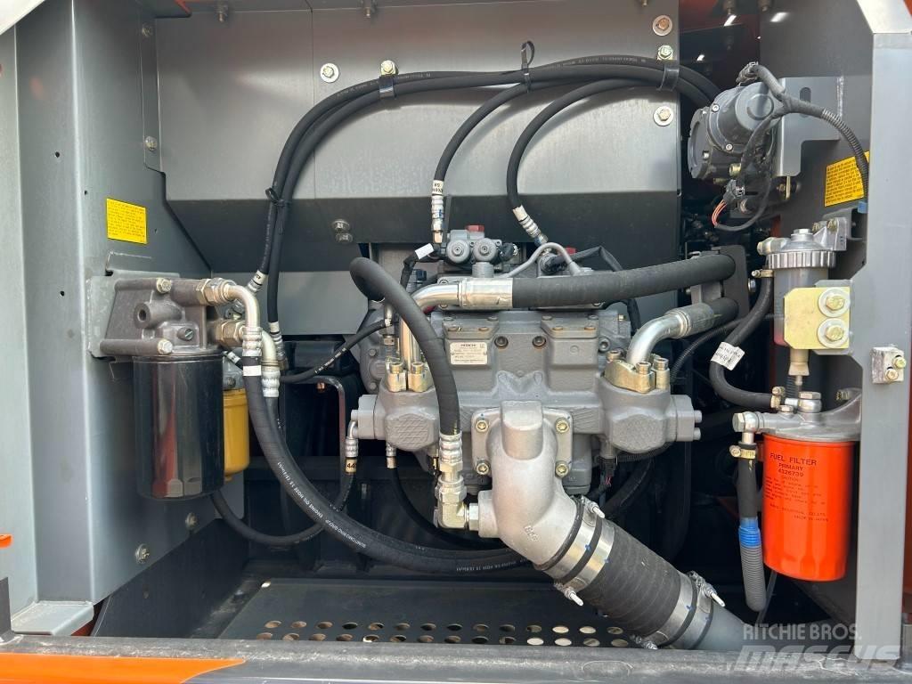 Hitachi ZX 220 LC 履帶式 挖土機/掘鑿機/挖掘機