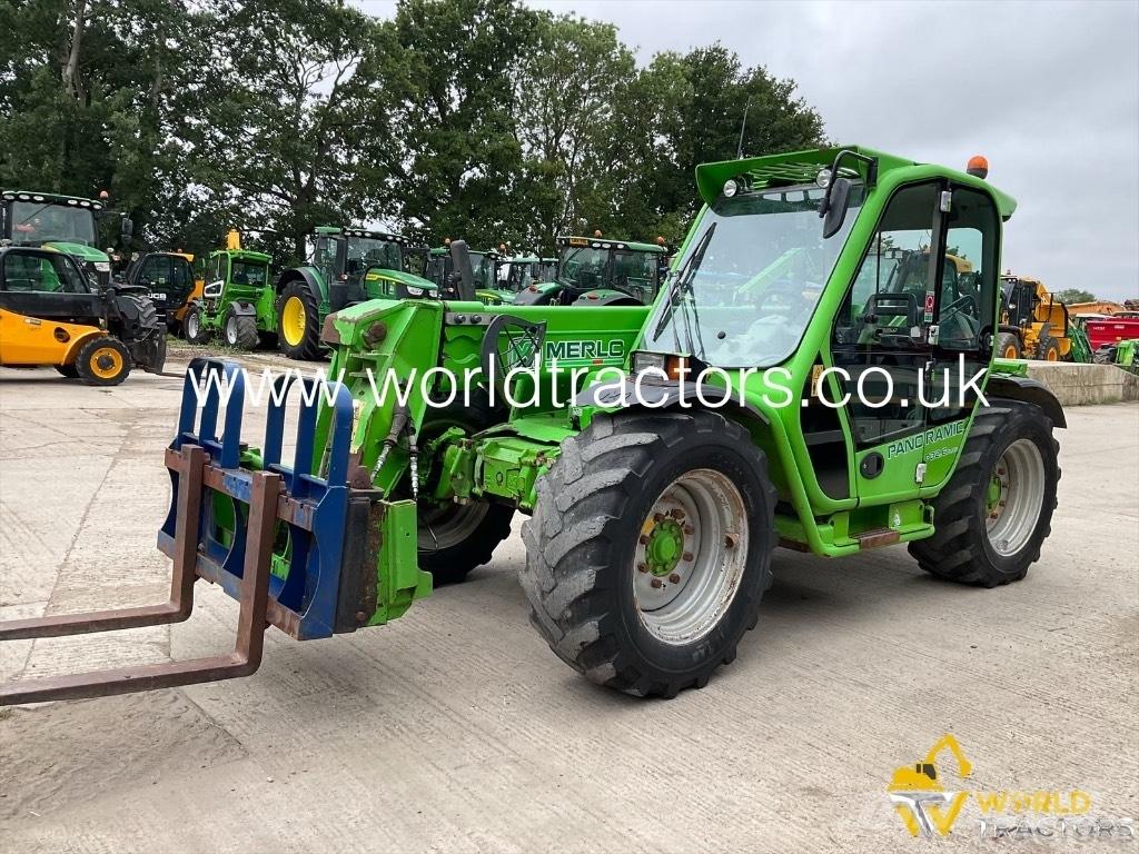 Merlo P 32.6 Plus 農業用伸縮臂裝載機