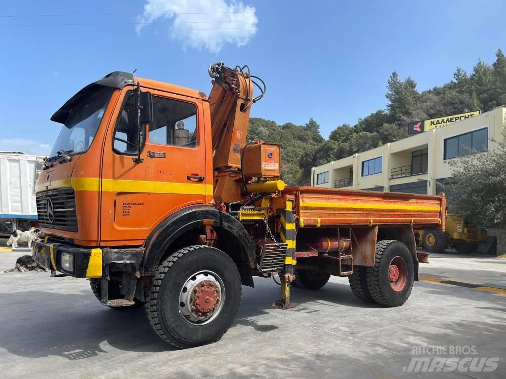 Mercedes-Benz 1626K 起重機卡車
