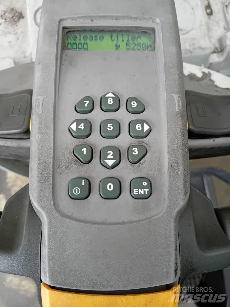 UniCarriers PMR 200F 平台型低架升降機