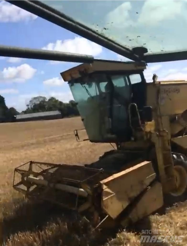 New Holland 8060 聯合收穫機