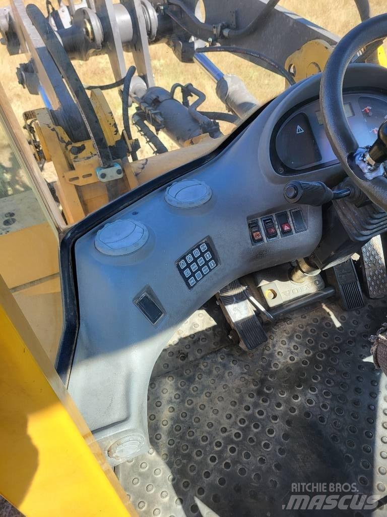 Volvo BM L50D 小型裝載機