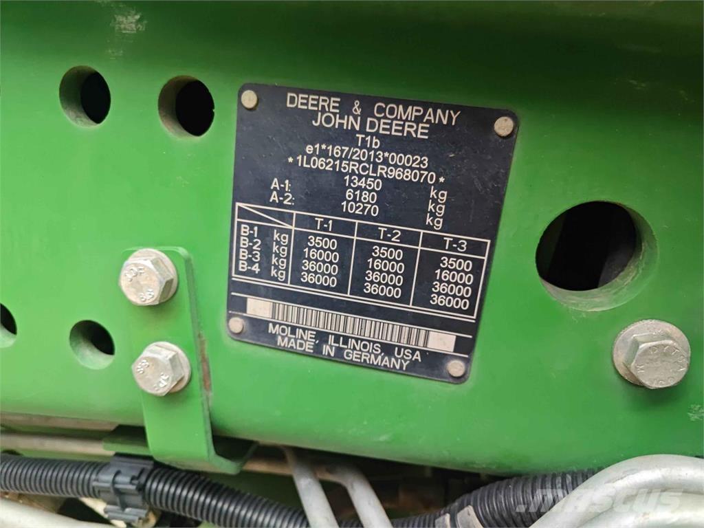 John Deere 6215R 曳引機