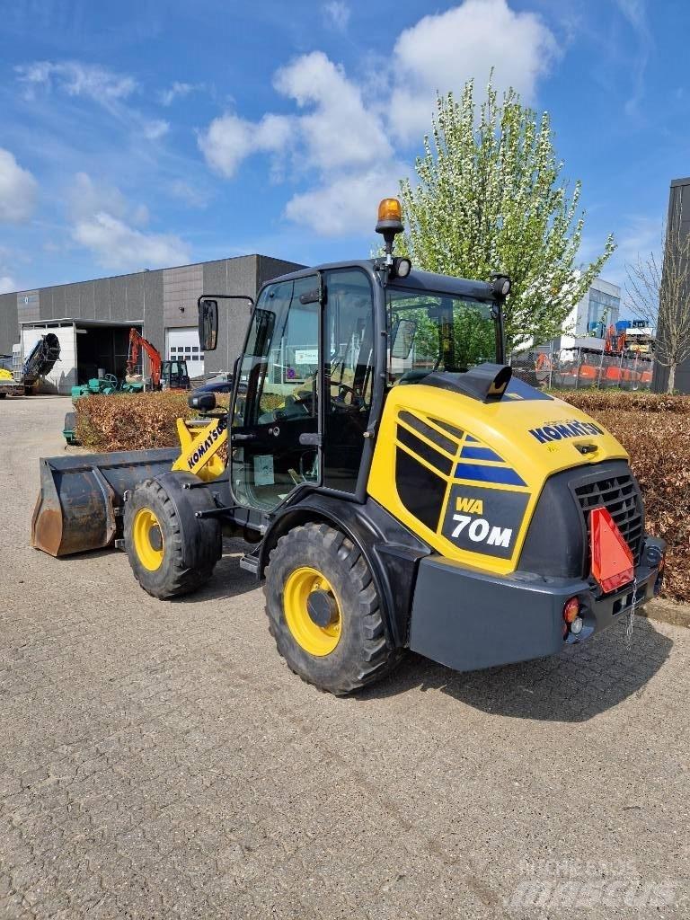 Komatsu WA70M 小型裝載機
