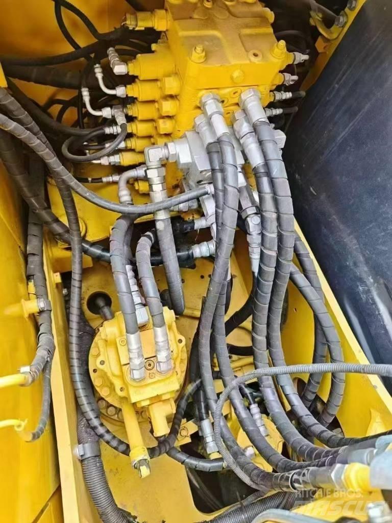 Komatsu 130-7 履帶式 挖土機/掘鑿機/挖掘機