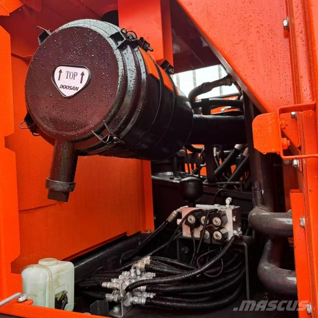 Doosan DX 225 LC 履帶式 挖土機/掘鑿機/挖掘機