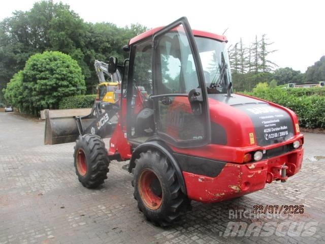 JCB 406 T4 輪胎式裝載機
