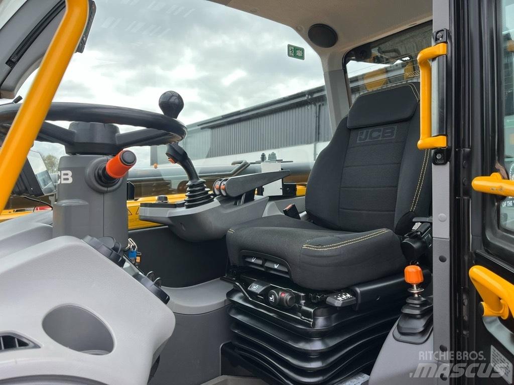 JCB 536-95 伸縮臂操作車