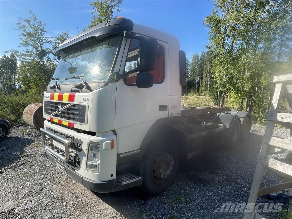 Volvo FM9 起重可拆卸式卡車