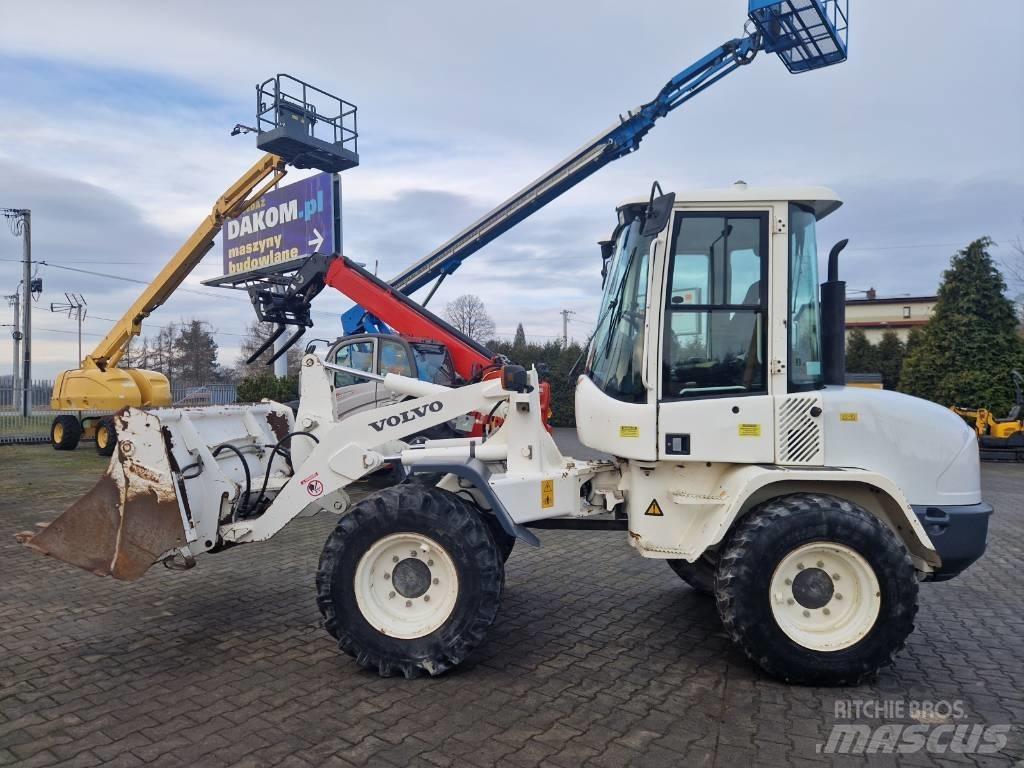 Volvo L 30 B 輪胎式裝載機