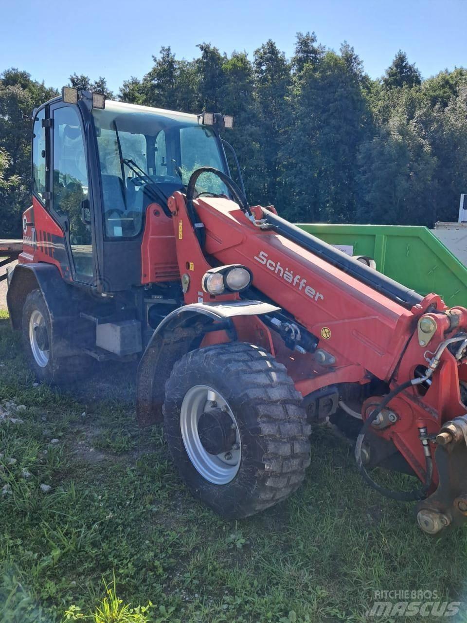 Schäffer 6680 T 小型裝載機