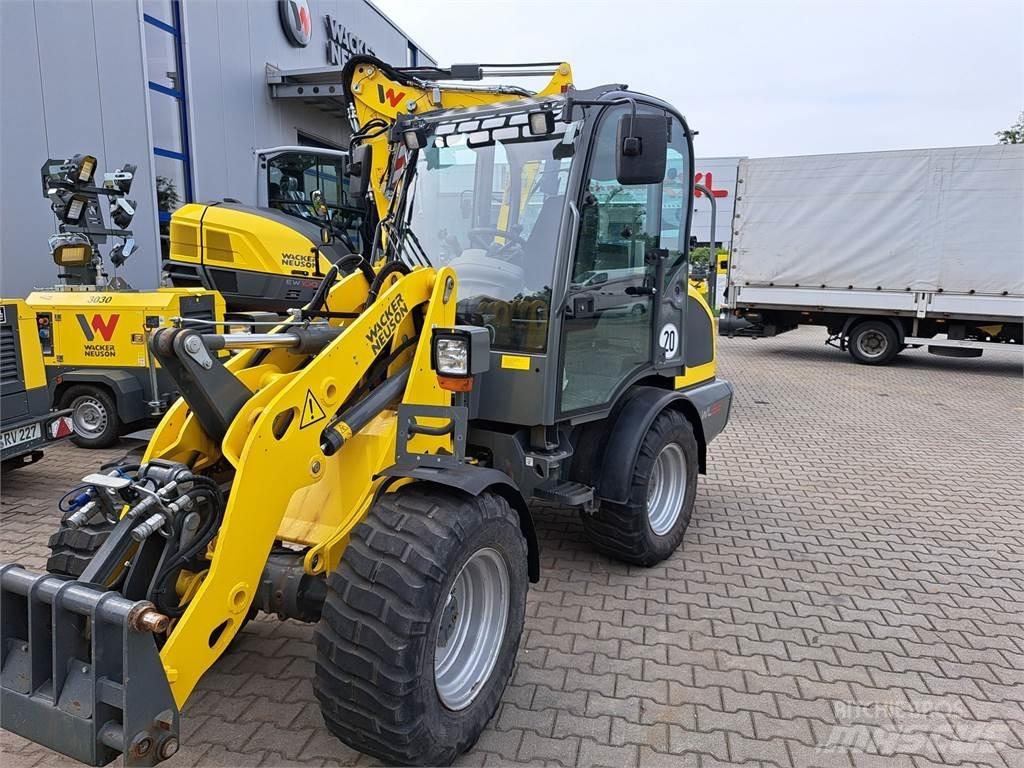 Wacker Neuson WL38 輪胎式裝載機
