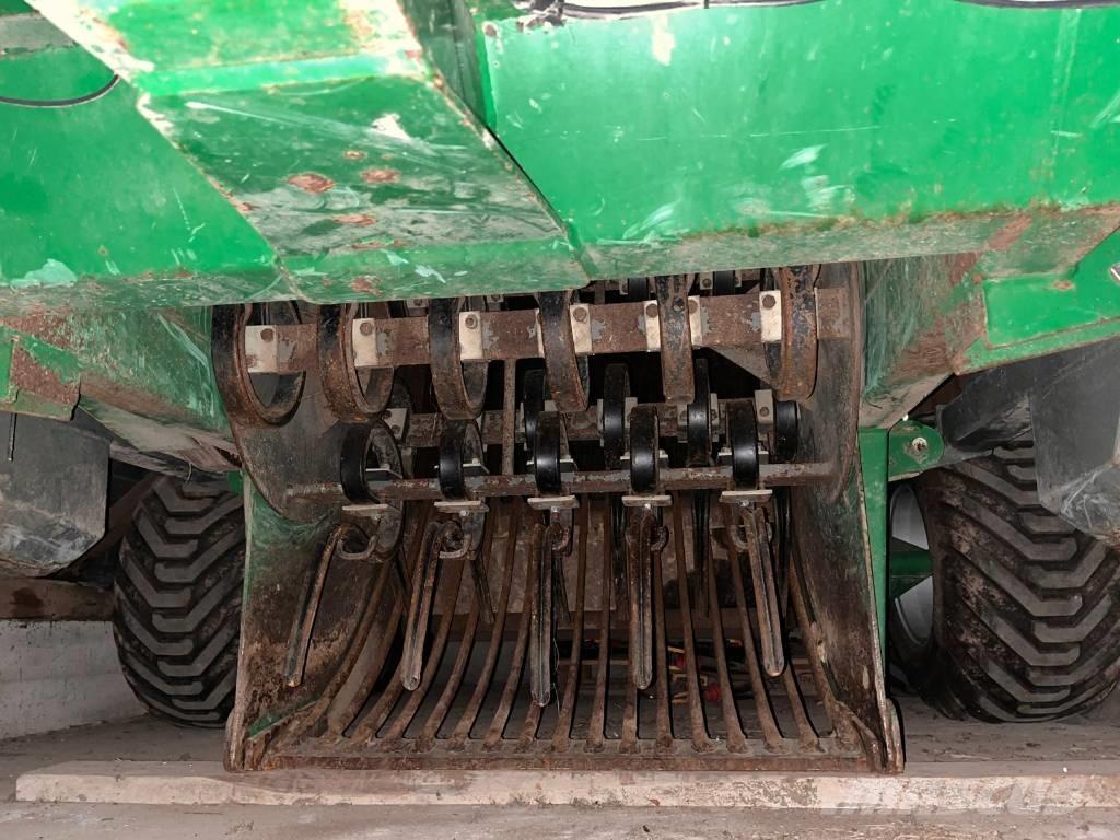 Kivi-Pekka KP 5 撿石機