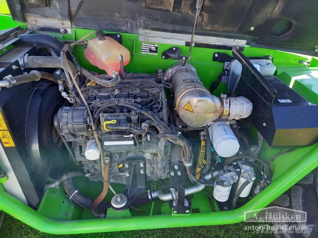 Merlo P 40.17 伸縮臂操作車