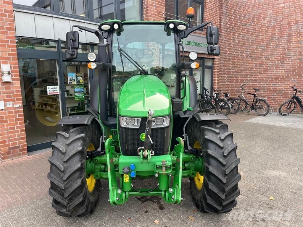 John Deere 5100R 曳引機