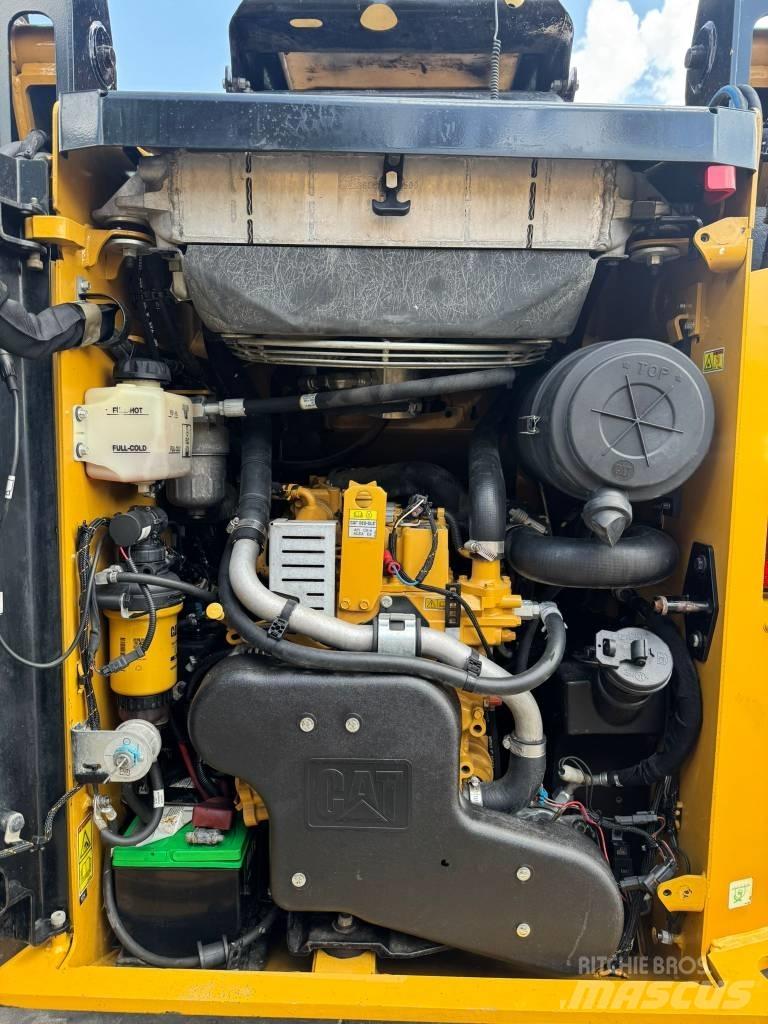 CAT 259D3 滑移轉向裝載機