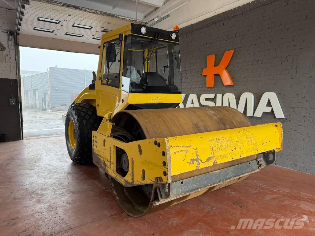 Bomag BW 211 D-4 單輪滾壓機
