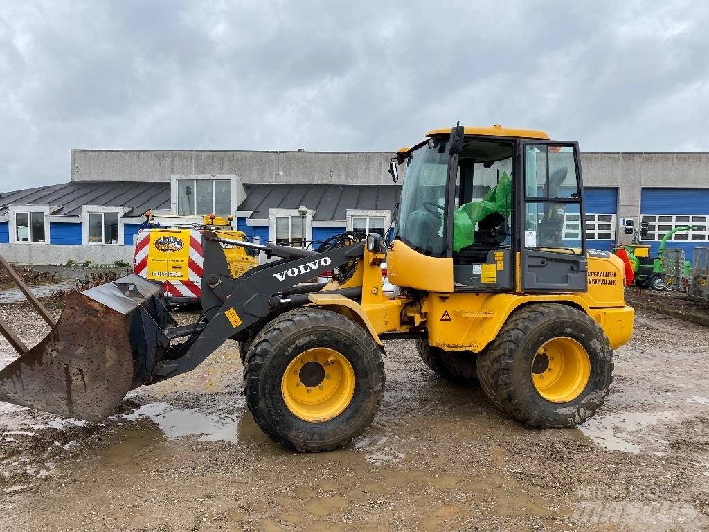 Volvo L 35 G 輪胎式裝載機