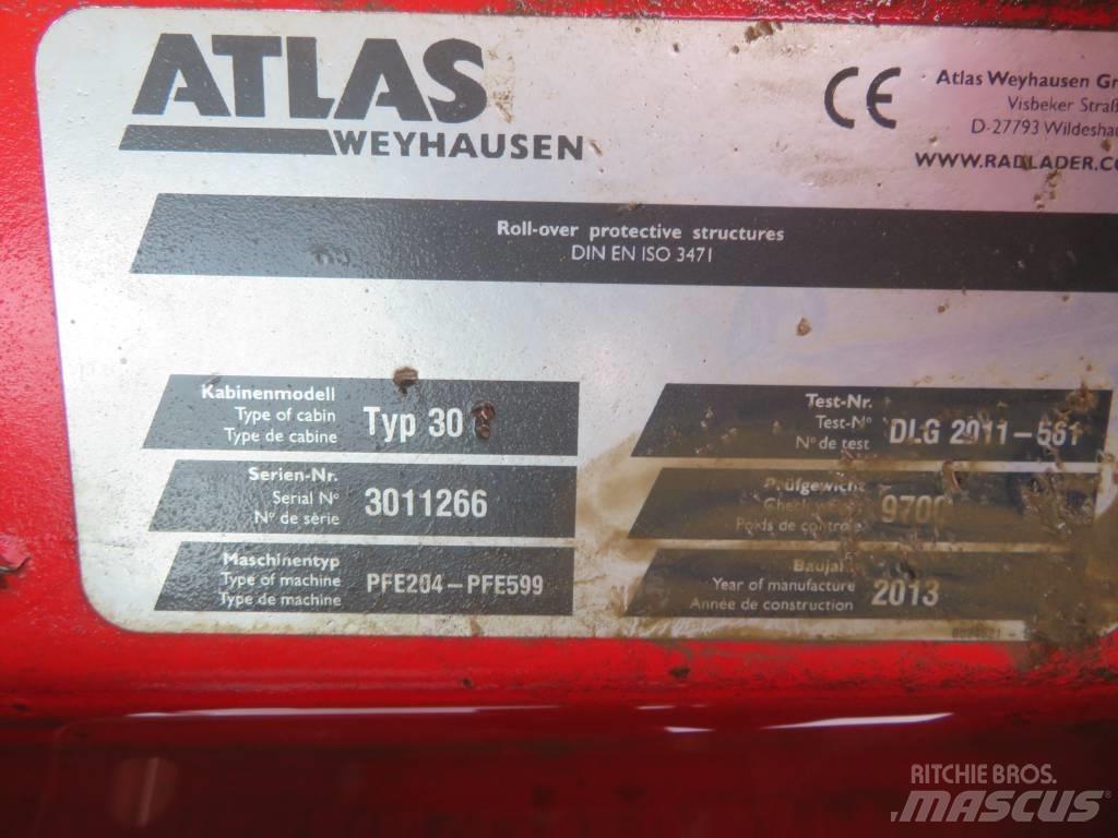 Atlas 65 駕駛室與內部