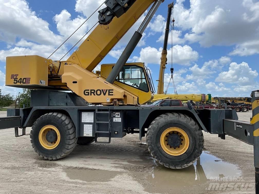 Grove RT 600 E 越野起重機