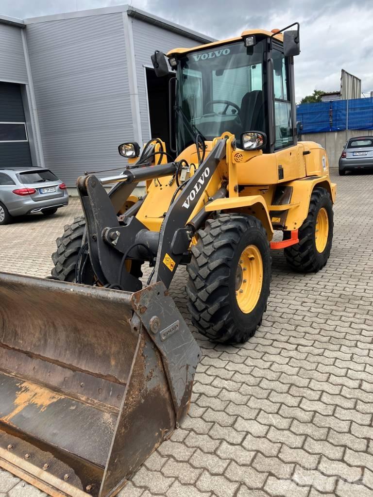 Volvo L 30 G 輪胎式裝載機