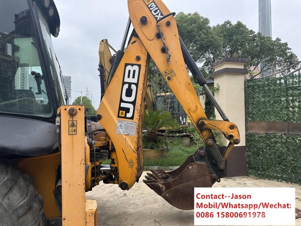 JCB 3 CX 4 T 反鏟裝載機