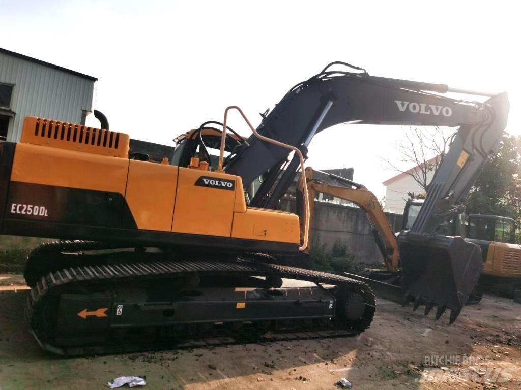 Volvo EC 250 D L 履帶式 挖土機/掘鑿機/挖掘機