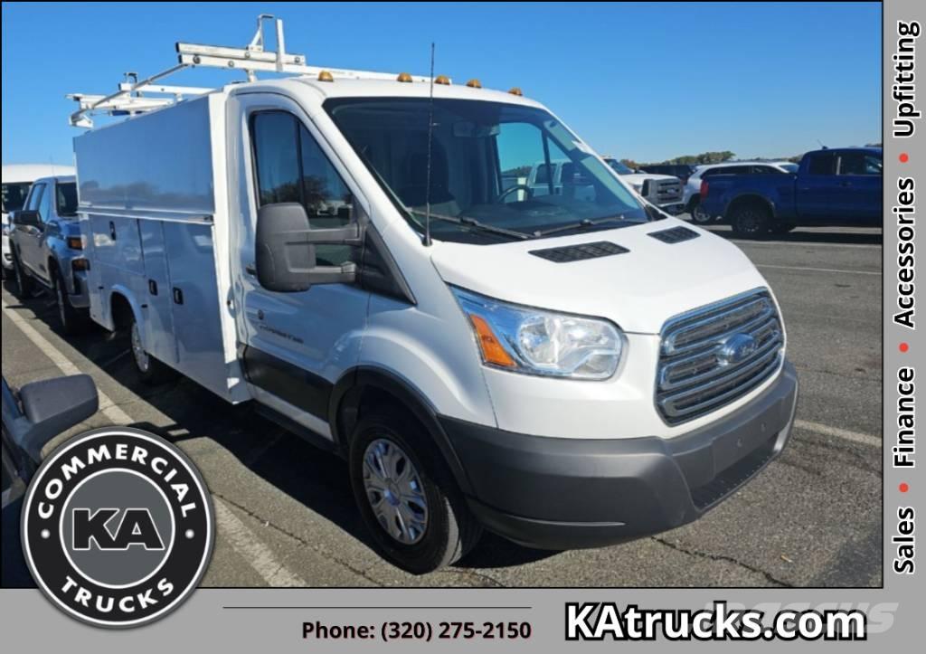 Ford Transit 350 廂式貨物運輸車