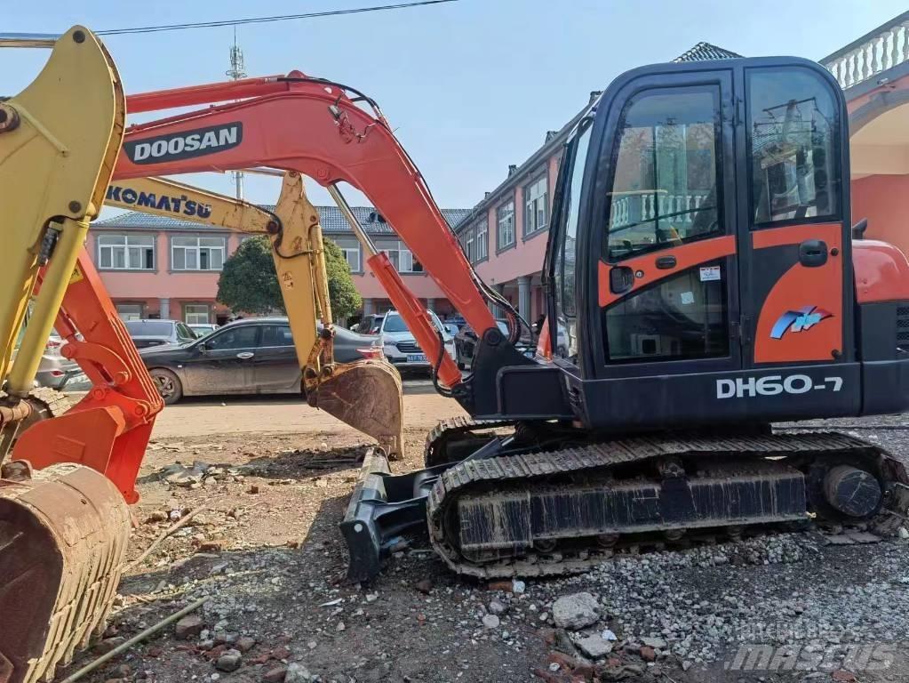 Doosan DH 60-7 小型挖土機/掘鑿機<7t(小型挖掘機)