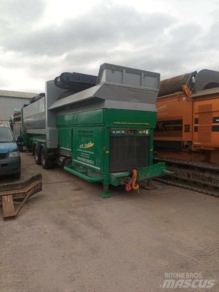 Komptech Cribus 3800 移動式篩選機