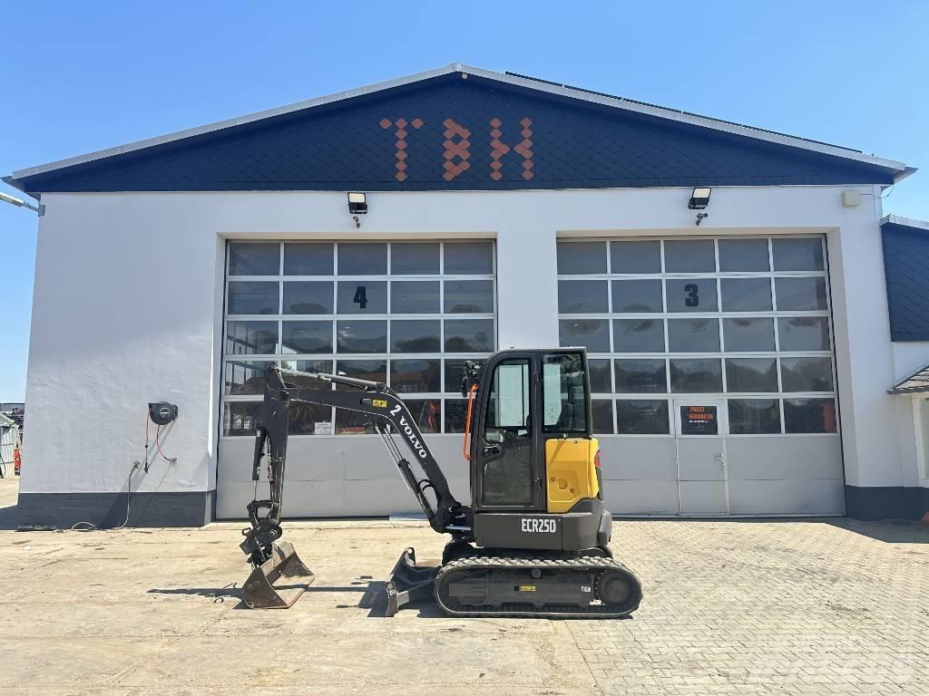 Volvo ECR 25 D 小型挖土機/掘鑿機<7t(小型挖掘機)