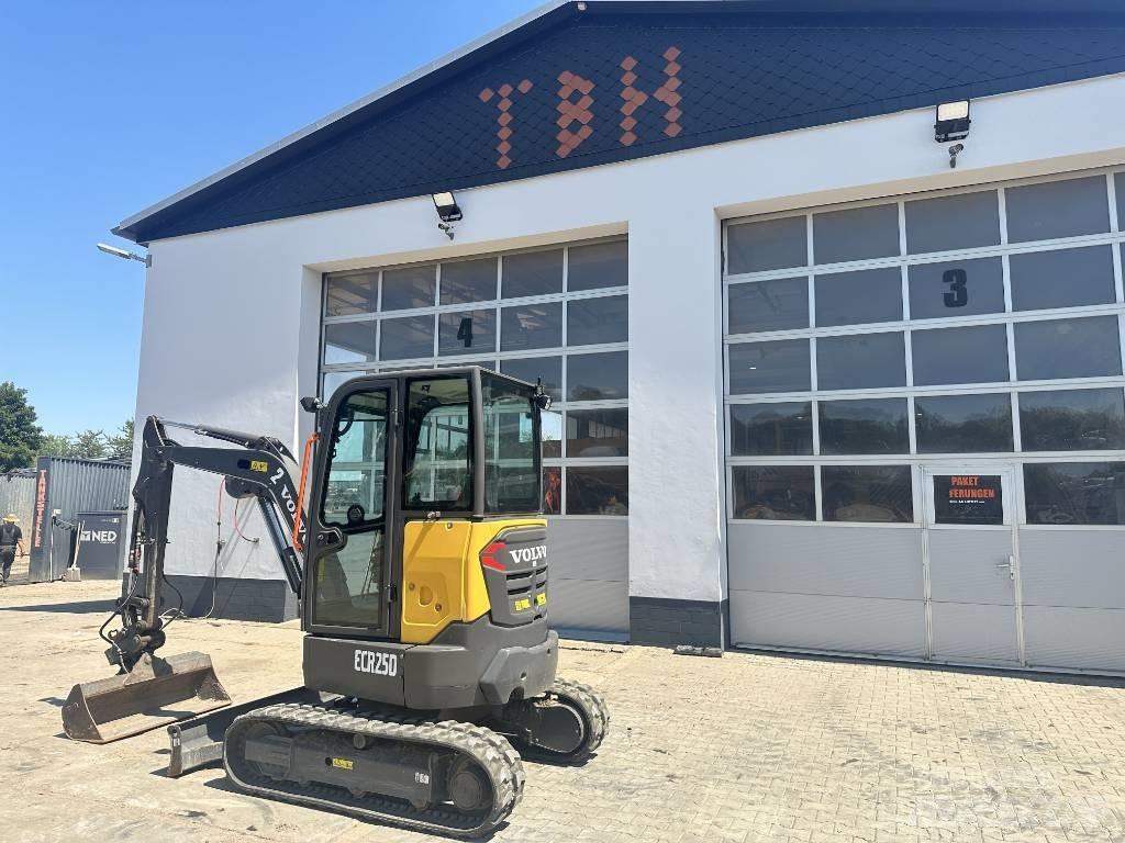 Volvo ECR 25 D 小型挖土機/掘鑿機<7t(小型挖掘機)