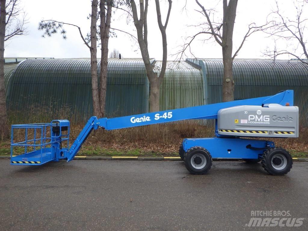 Genie S45 伸縮臂高空作業車