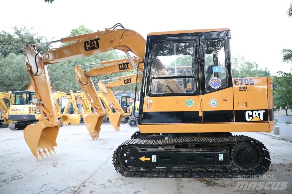 CAT E 70 B 小型挖土機/掘鑿機<7t(小型挖掘機)